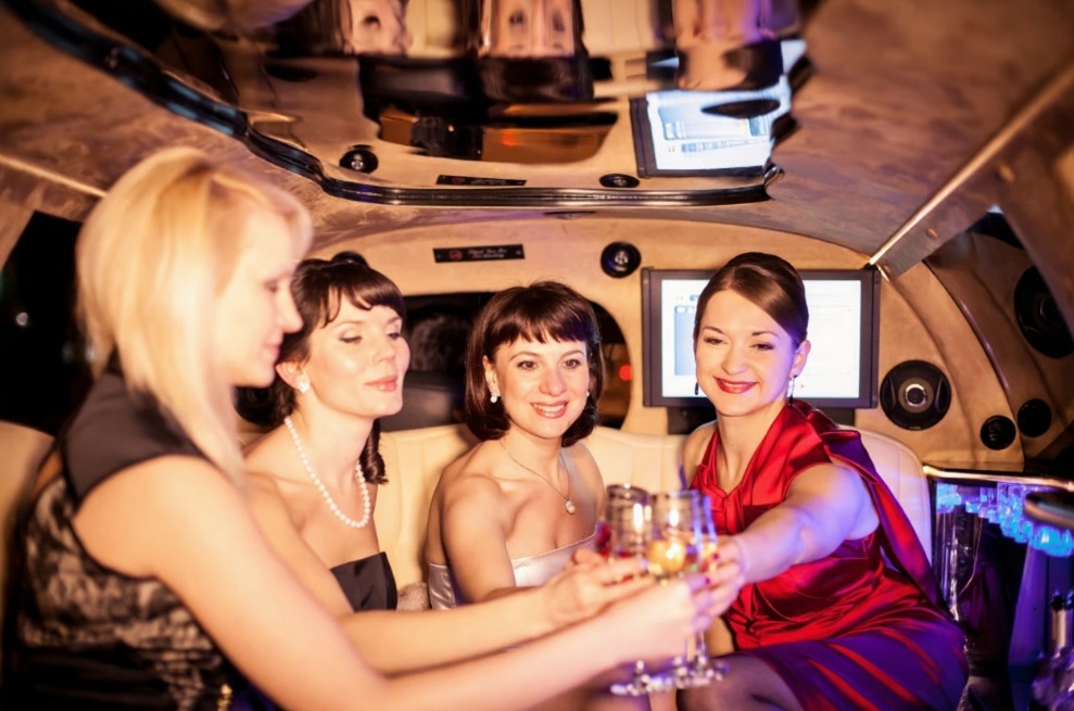Prom Limo Rental in Dublin CA: Luxury, Safety, and Style with Tri-Valley Limousine